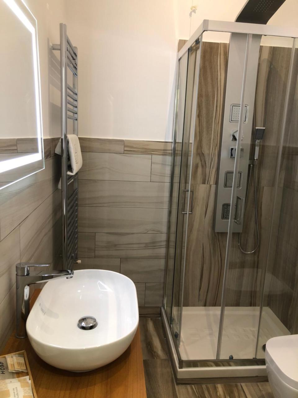 Hall Inn B&B In נאפולי מראה חיצוני תמונה